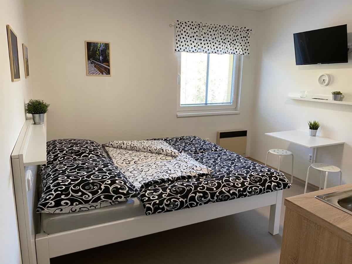 Apartmany Nad Parkem Broumov Ngoại thất bức ảnh