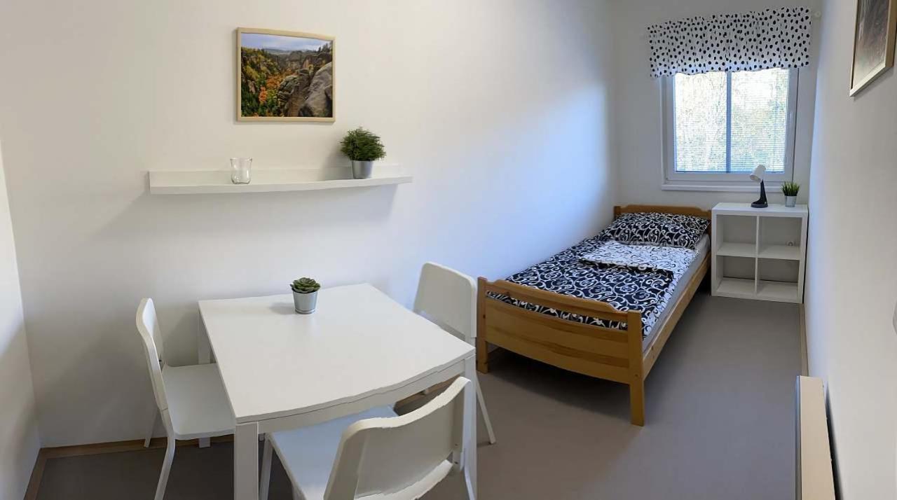 Apartmany Nad Parkem Broumov Ngoại thất bức ảnh
